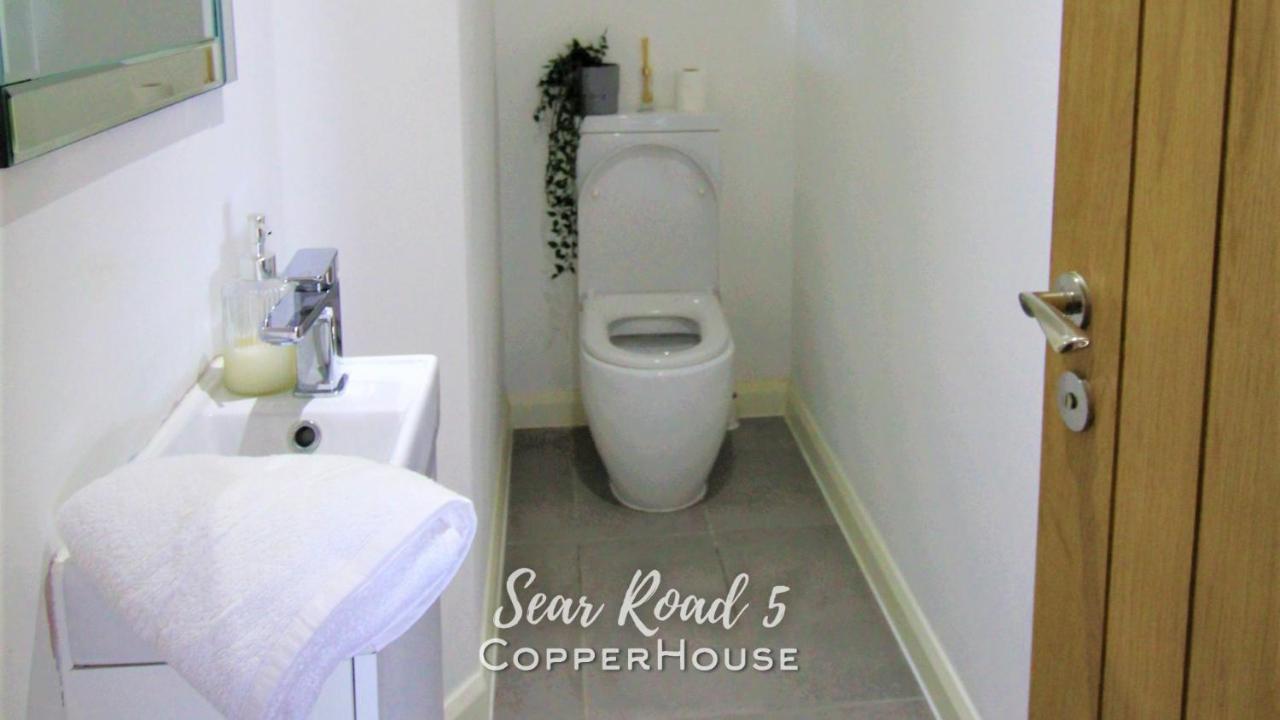 فليإكسستوو Beautiful Apartments On The Sea Front - Sea Road 5 المظهر الخارجي الصورة