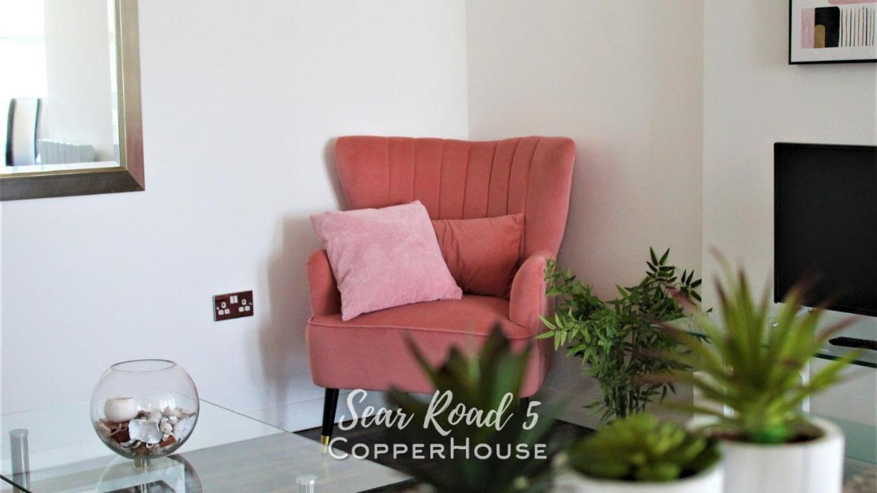فليإكسستوو Beautiful Apartments On The Sea Front - Sea Road 5 المظهر الخارجي الصورة